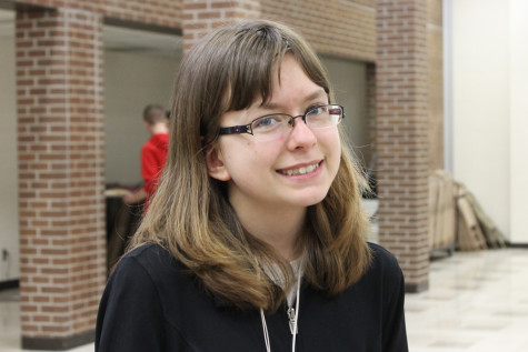 Alayna Arnhold, sophomore