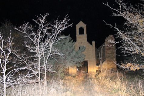 The burnt down church in Catherine.