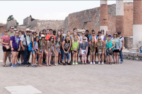 Students return home after twenty day Europe trip
