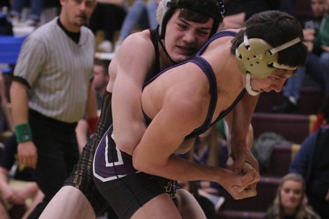 Wrestling competes at the Bob Kuhn